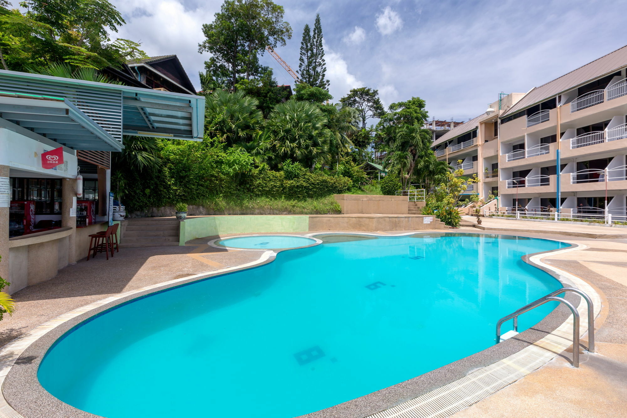 Patong 7Days Premium Hotel Phuket Bagian luar foto