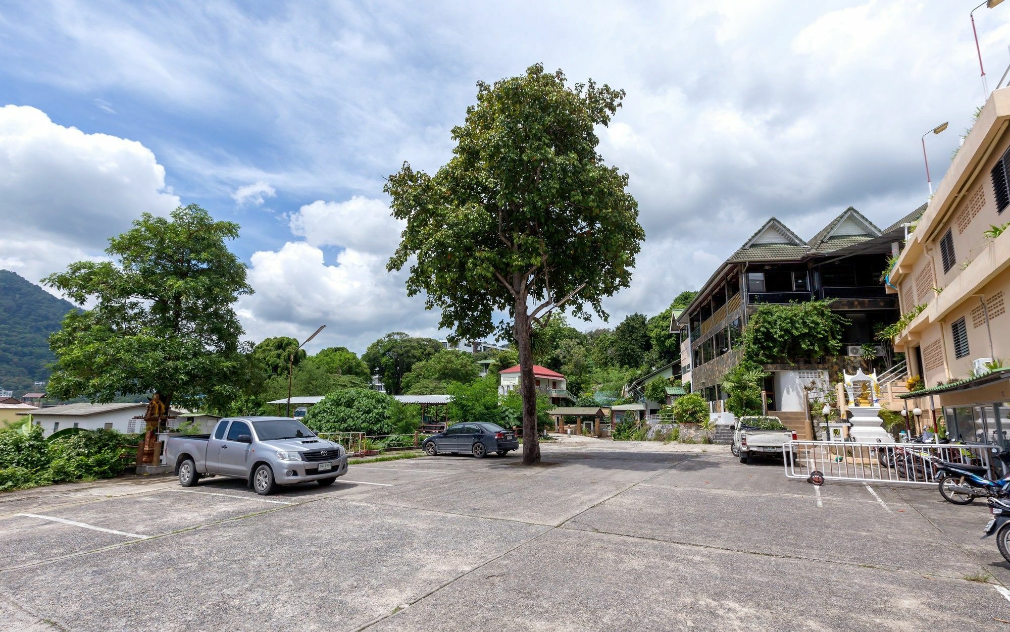 Patong 7Days Premium Hotel Phuket Bagian luar foto
