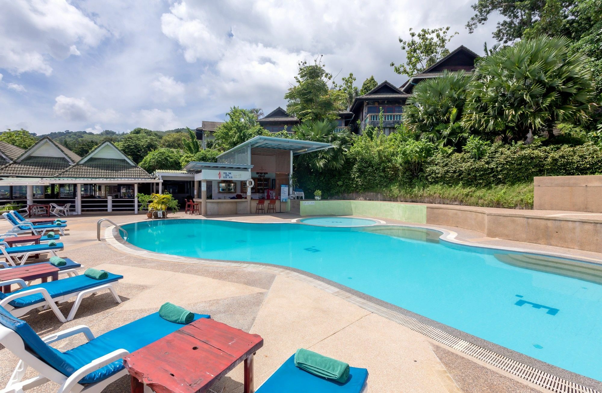 Patong 7Days Premium Hotel Phuket Bagian luar foto